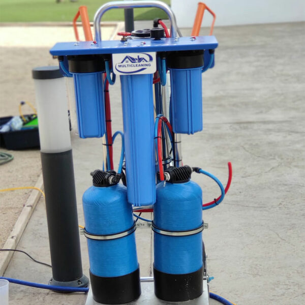 máquina para limpiar cristales con agua pura